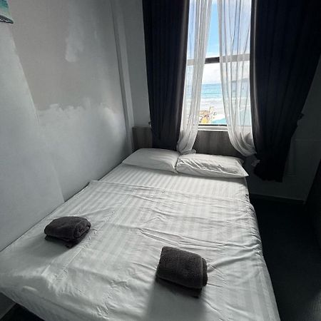The Room Inn - Pasir Panjang Kampung Kuala Besut Εξωτερικό φωτογραφία