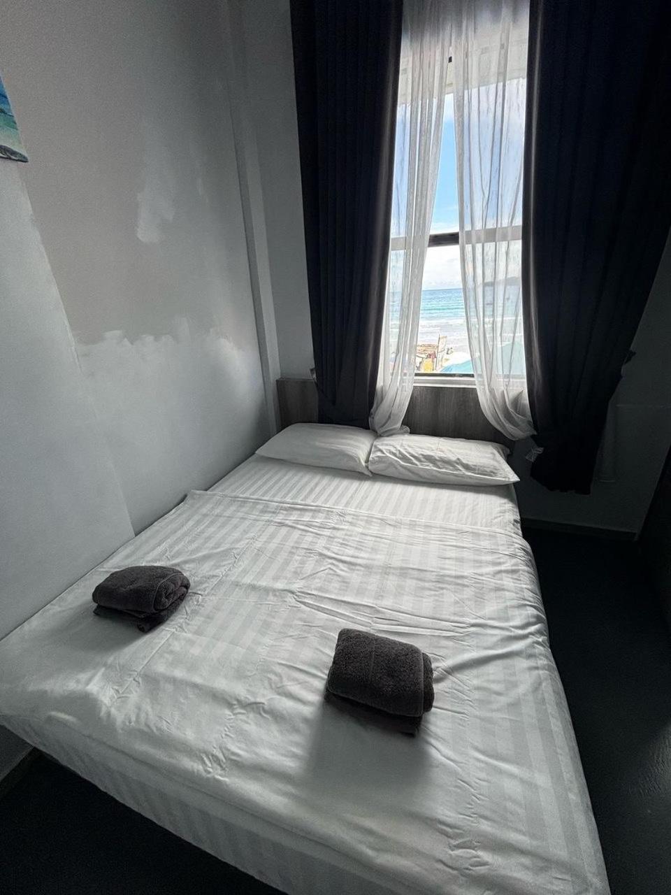 The Room Inn - Pasir Panjang Kampung Kuala Besut Εξωτερικό φωτογραφία