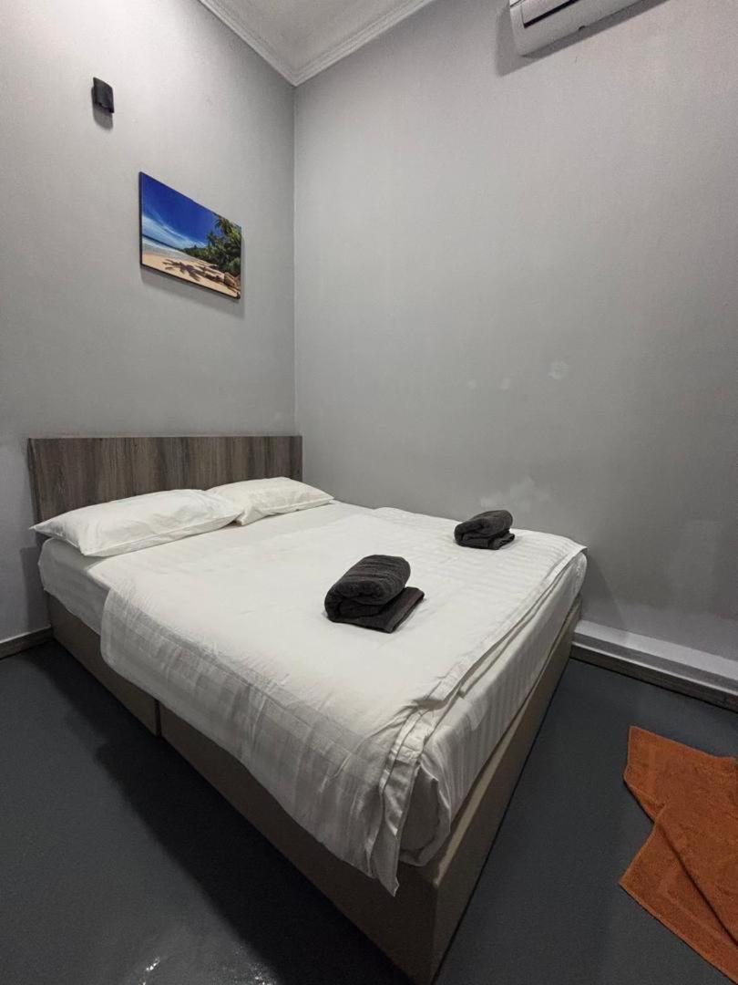 The Room Inn - Pasir Panjang Kampung Kuala Besut Εξωτερικό φωτογραφία